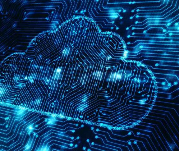 Concept cloudcomputing: computerchip in de vorm van een wolk