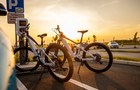 ebike-transportation-climate change-charge-bike-cars