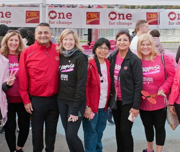 Participants in Run for the Cure 2019 in Vancouver