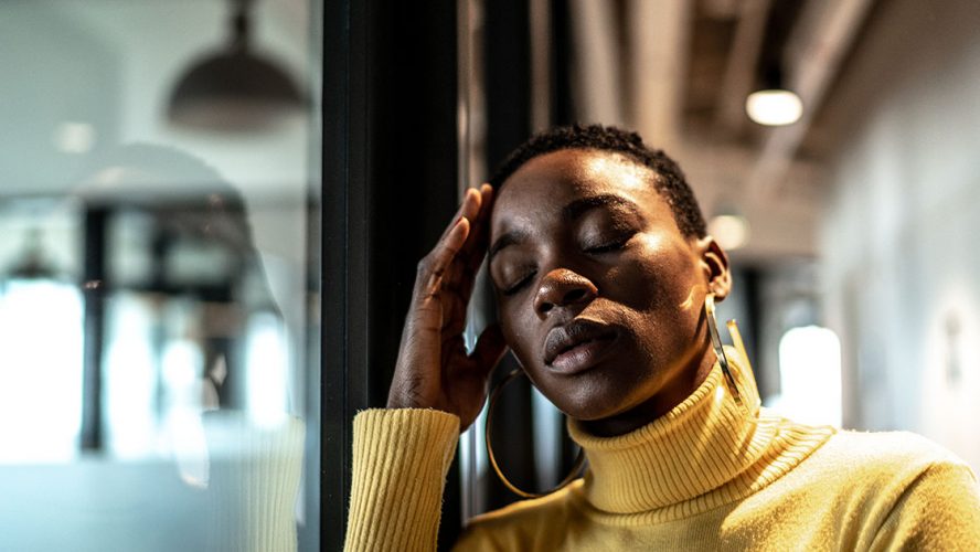 african american woman migraine