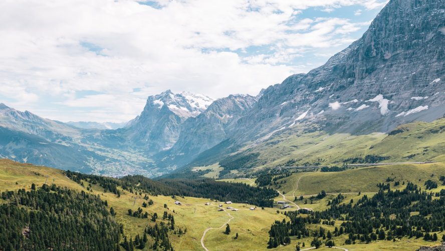 bild på schweiziska bergen