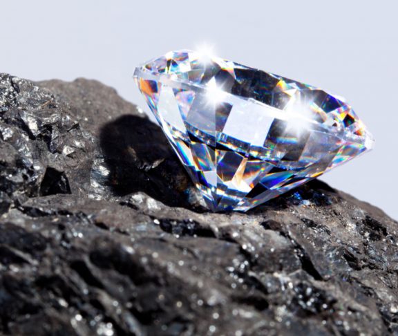 Qualitätsbestimmung von Diamanten
