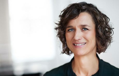 Birgitte Søgaard Holm, Direktør for Investering og Opsparing, Finans Danmark