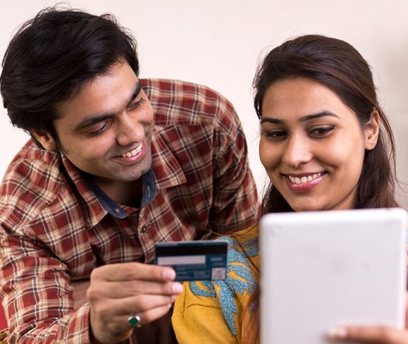 Couple digitally banking