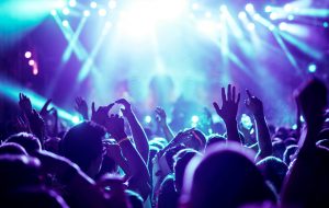 Til koncert kan lydniveauet være skadeligt for trommehinden