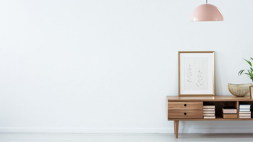 Møbler og kunst giver bedre akustik i hjemmet
